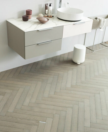 Bauwerk_Parquet_dans_la_salle_de_bains