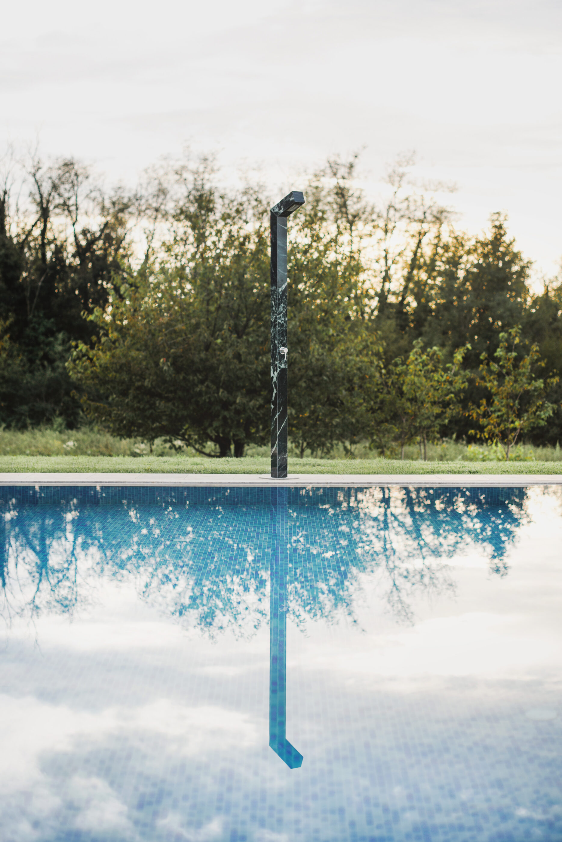 Korta Design_Outdoor_Shower_Minimo_Marazzi_Verde_Aver